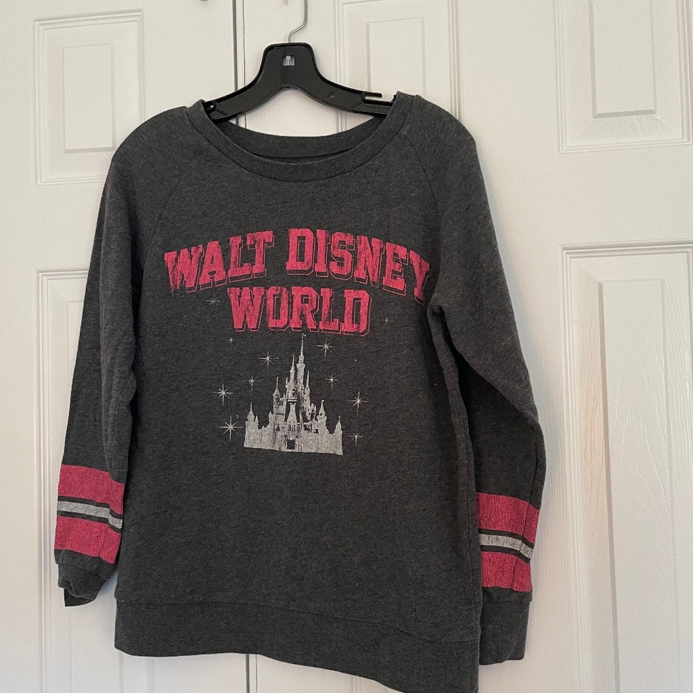 Disney World  long sleeve light sweatshirt. Size small